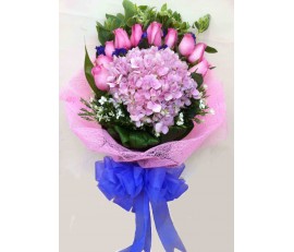 F70 PINK HYDRANGEA WITH 12PCS PINK ROSES BOUQUET IN PINK WRAPPING PAPER